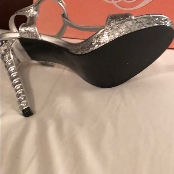 Touch Ups by Benjamin Walker - Picture 6 of 7